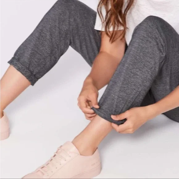 Lululemon On The Fly Pant *28" Heathered Black Lounge Jogger Pants Women’s 4 - Picture 7 of 14